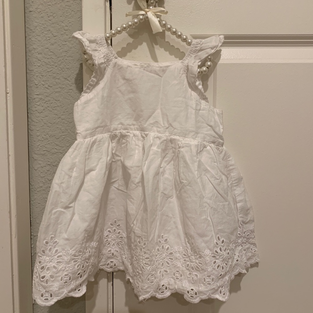 BabyGap white lace trim dress 12-18m